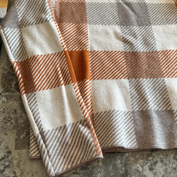 Tahari fall sweater - Picture 3 of 7